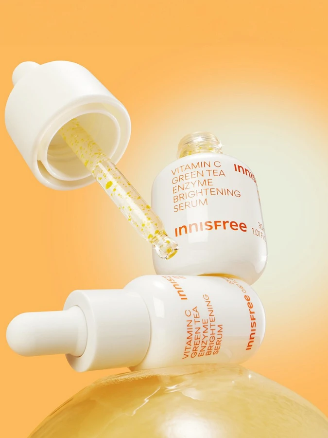 Осветляющая сыворотка с витамином С и энзимами innisfree Vitamin C Green Tea Enzyme Brightening Serum