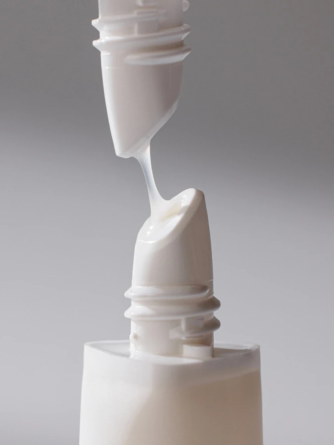 Антиоксидантный солнцезащитный бальзам для губ с гиалуроновой кислотой Some By Mi V10 Hyal Lip Sun Protector SPF15