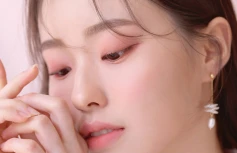 Палетка теней для век Dasique Shadow Palette #02 Rose Petal