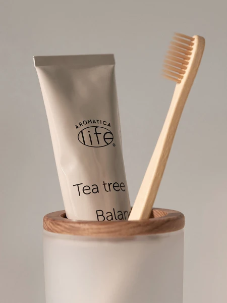 Противовоспалительная зубная паста чайным деревом Aromatica Tea Tree Balancing Toothpaste Противовоспалительная зубная паста чайным деревом Aromatica Tea Tree Balancing Toothpaste