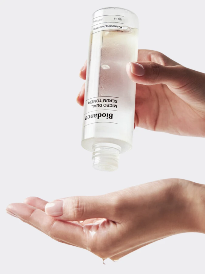 Двухфазный питательный тонер с маслами и гиалуроновой кислотой Biodance Micro Dual Serum Toner