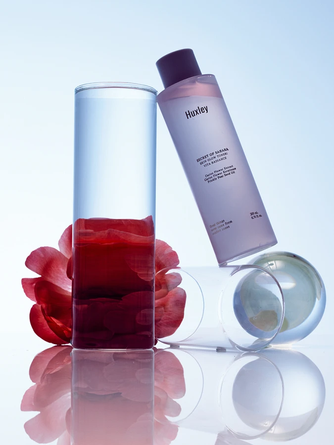 Двухфазный тонер с растительными экстрактами для сияния кожи Huxley Skin Glow Toner Vita Radiance