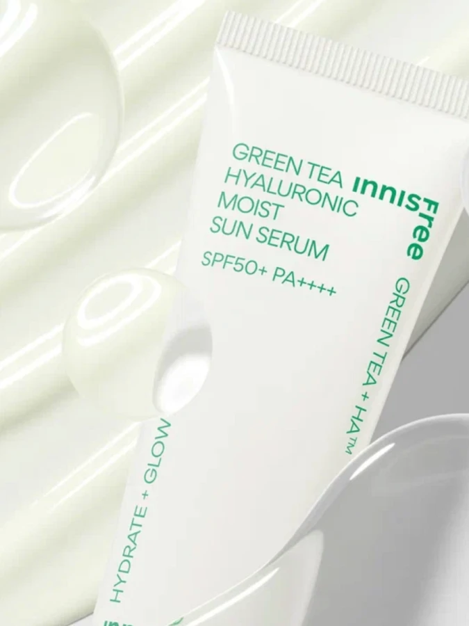 Солнцезащитный флюид с экстрактом зеленого чая innisfree Green Tea Hyaluronic Moist Sun Serum SPF50+ PA++++