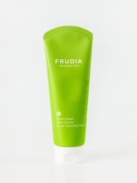 Скраб-пенка для умывания с зеленым виноградом FRUDIA  Green Grape Pore Control Scrub Cleansing Foam Скраб-пенка для умывания с зеленым виноградом FRUDIA  Green Grape Pore Control Scrub Cleansing Foam