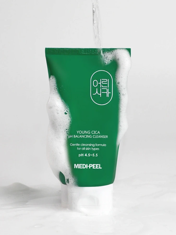 Слабокислотная пенка для умывания с экстрактом центеллы азиатской  MEDI-PEEL Young Cica pH Balancing Cleanser