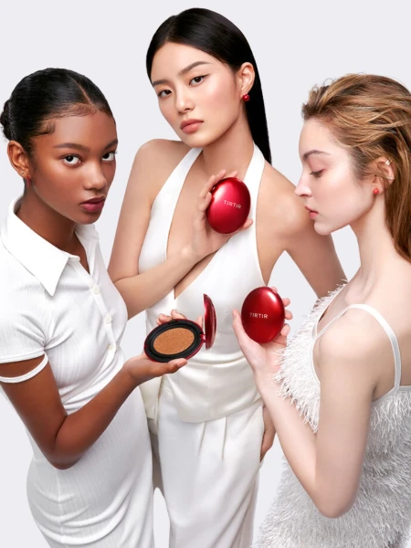 Тональное средство с полуматовым финишем TIRTIR Mask Fit Red Cushion 22N Shell Beige