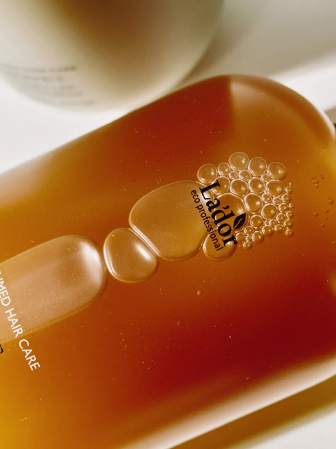 Парфюмированный кератиновый бесщелочной шампунь La’dor pH6.0 Keratin LPP Shampoo Feige