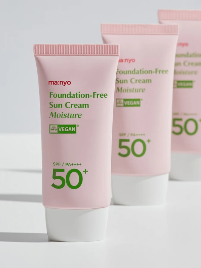Увлажняющий солнцезащитный крем Ma:nyo Factory Foundation-Free Sun Cream Moisture SPF50+ PA++++