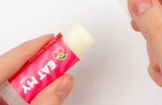 Бальзам для губ с ароматом вишнёвого мусса  EAT MY BALM Cherry Mousse