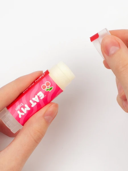 Бальзам для губ с ароматом вишнёвого мусса  EAT MY BALM Cherry Mousse