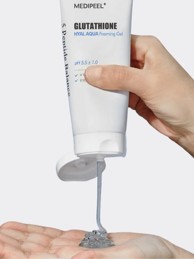 Осветляющий гель для умывания с глутатионом MEDI-PEEL Glutathione Hyal Aqua Foaming Gel Cleanser