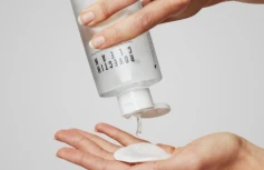 Жидкость для снятия макияжа ROVECTIN Clean Micellar Marine Deep Cleansing Water