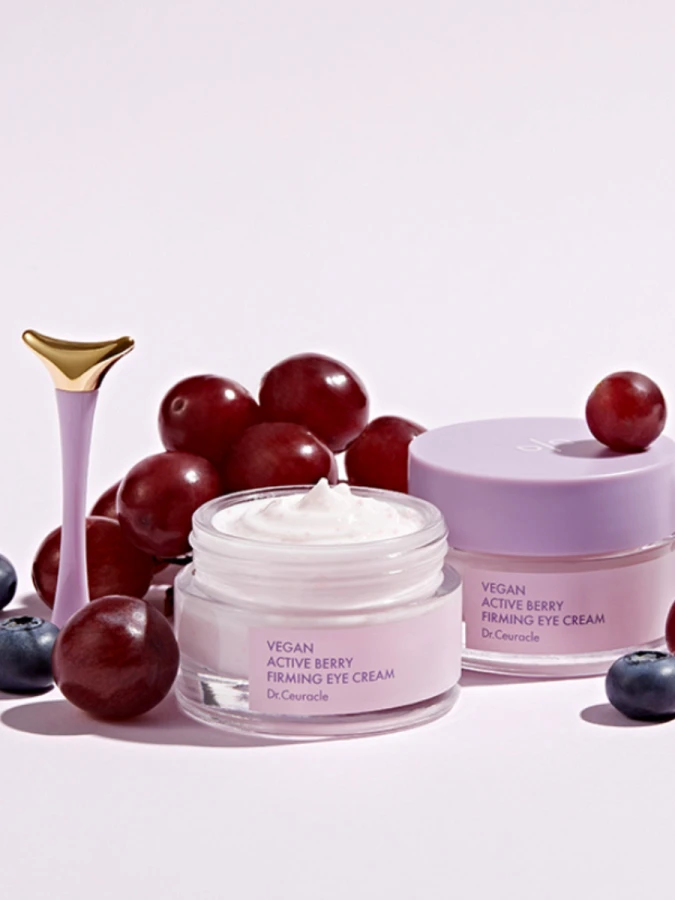 Укрепляющий крем для век с ресвератролом Dr.Ceuracle Vegan Active Berry Firming Eye Cream