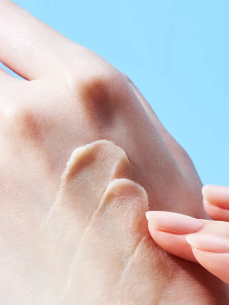 Солнцезащитный праймер с растительными экстрактами TOCOBO Vita Airy Sun Primer SPF50+ PA++++