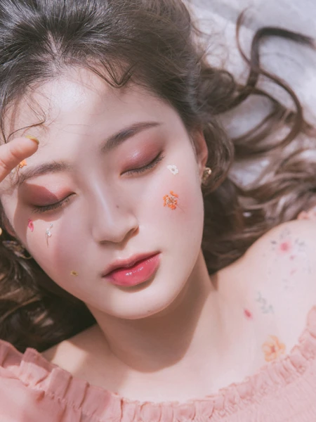 Мини-палетка теней в холодных розовых оттенках rom&nd Better Than Eyes 02 Dry Rose