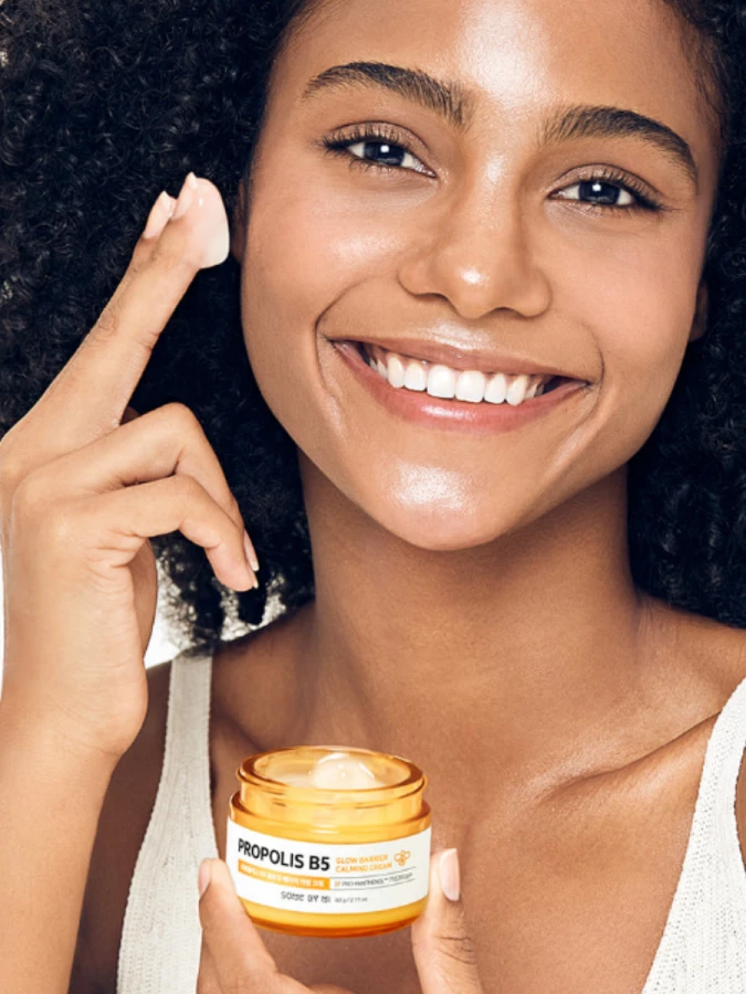 Успокаивающий барьерный крем для сияния кожи с прополисом Some By Mi Propolis Glow Barrier Calming Cream