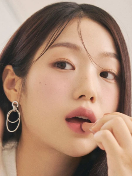 Мягкая кремовая помада в лиловом оттенке rom&nd Zero Matte Lipstick 22 Mauve Beans