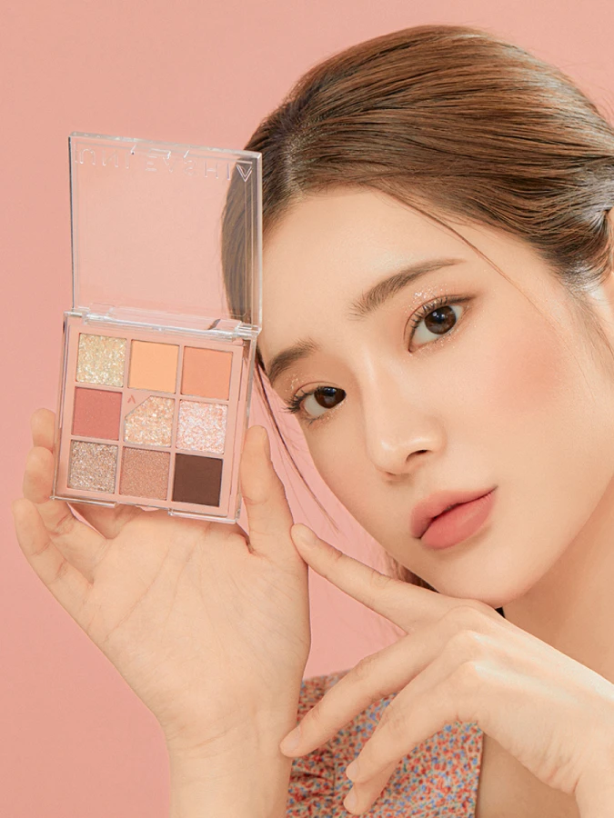 Палетка теней для век UNLEASHIA Glitterpedia Eye Palette N°3 All of Coralpink