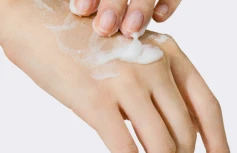 Успокаивающий пилинг-гель с экстрактом центеллы One-Day's You Cica:ming Peeling Gel