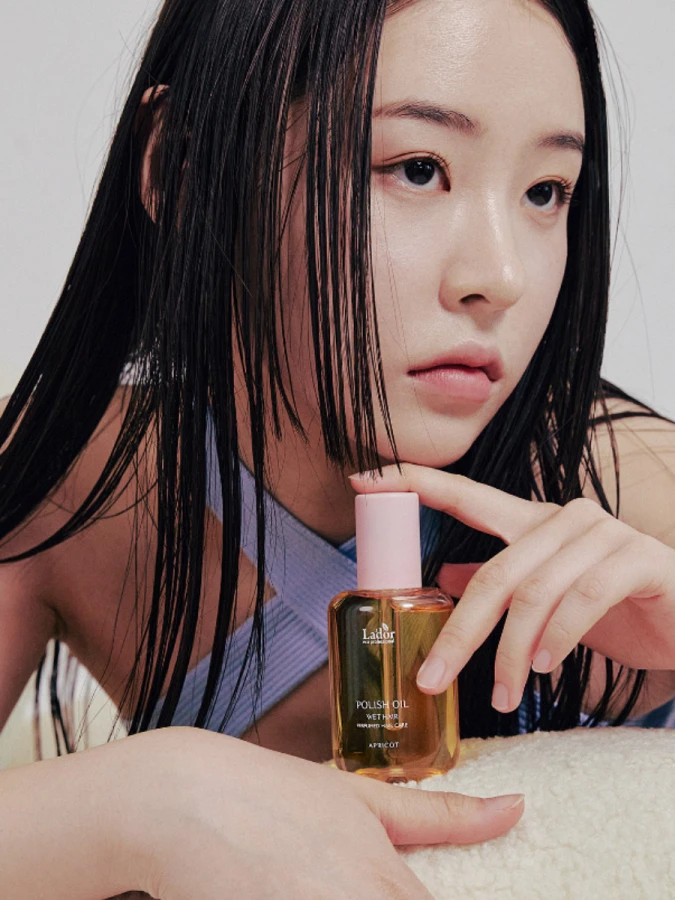 Разглаживающее парфюмированное масло для волос с абрикосовым ароматом La’dor Polish Oil Apricot