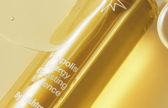 Тонер-эссенция с прополисом и экстрактом коры белой ивы By Wishtrend Propolis Energy Boosting Essence