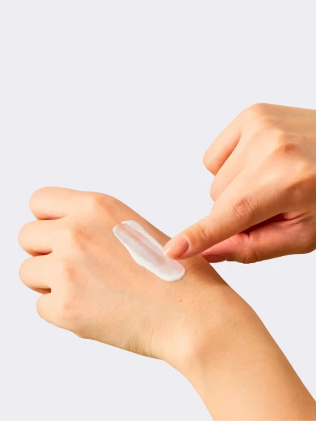 Лёгкий увлажняющий солнцезащитный крем VVBETTER Daily Airfit Sunscreen SPF50+ PA++++ Лёгкий увлажняющий солнцезащитный крем VVBETTER Daily Airfit Sunscreen SPF50+ PA++++