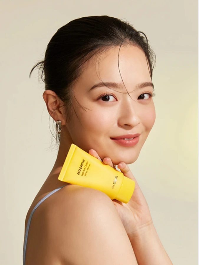Лёгкий солнцезащитный крем The Saem Eco Earth Light Sun Cream SPF 50+ PA++++