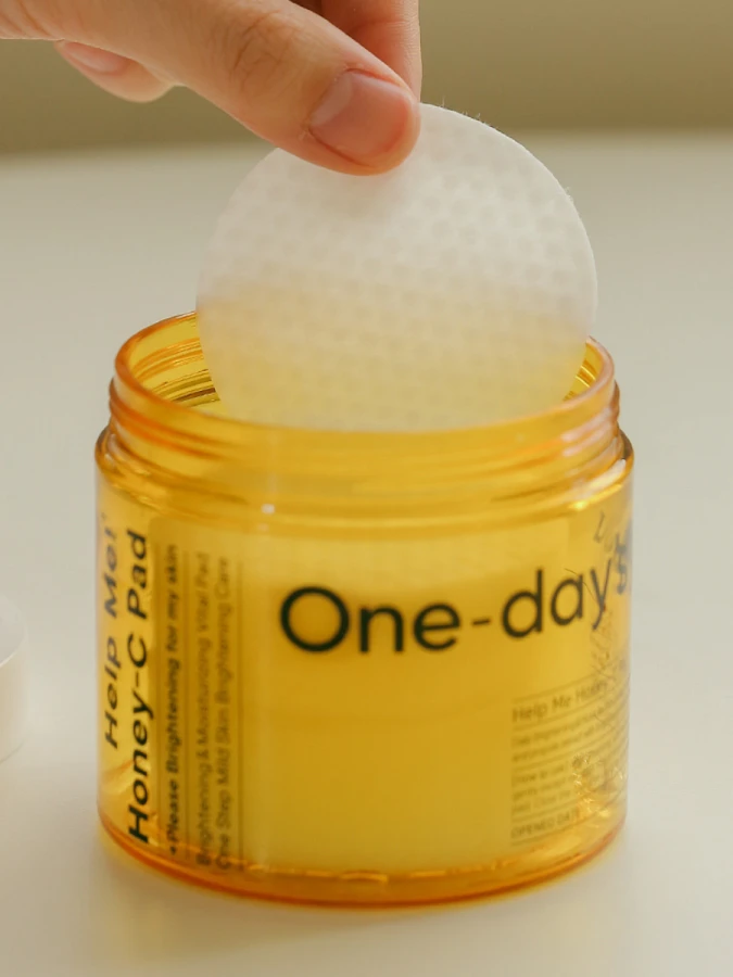 Питательные тонер-пэды с экстрактом мёда и бета-глюканом One-Day's You Help Me Honey-C Pad