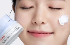 Насыщенный успокаивающий бальзам для лица с пантетоином Ma:nyo Factory Panthetoin Enriched Balm