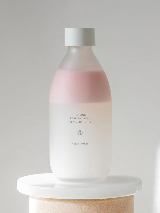 Увлажняющий тонер с розой Aromatica Reviving Rose Infusion Treatment Toner