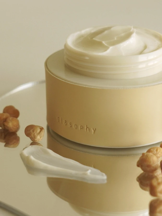 Нежный питательный крем для лица с экстрактом нутовых бобов Slosophy Nutri Dive Cream