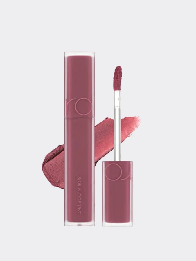 Мягкий стойкий пигмент с матовым финишем в лиловом оттенке rom&nd Blur Fudge Tint 06 Mauvish