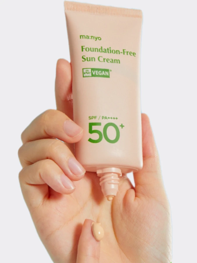 Солнцезащитный крем с тональным эффектом Ma:nyo Factory Foundation-Free Sun Cream SPF50+ PA++++