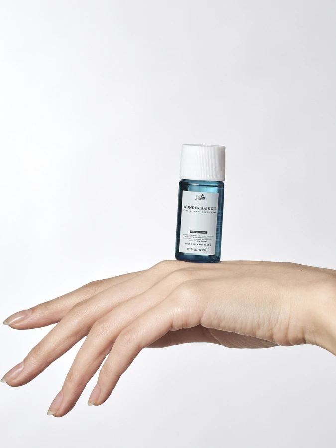 МИНИ Увлажняющее масло для волос La’dor Wonder Hair Oil