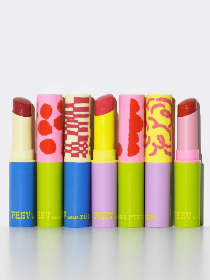 Лимитированный оттеночный бальзам для губ в розовом оттенке FEEV Hyper-Fit Tinted Color Balm; Comely Pink