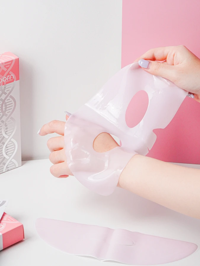 Осветляющая гидрогелевая маска экзосомами и бисабололом DR.REBORN Exosome Collagen Mask Pack Pink
