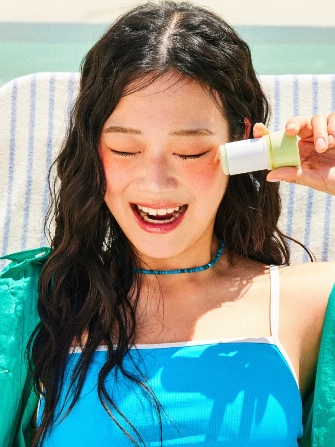 Солнцезащитный стик с маслом таману La’dor Tamanu Oil Sunstick SPF 50+ PA++++