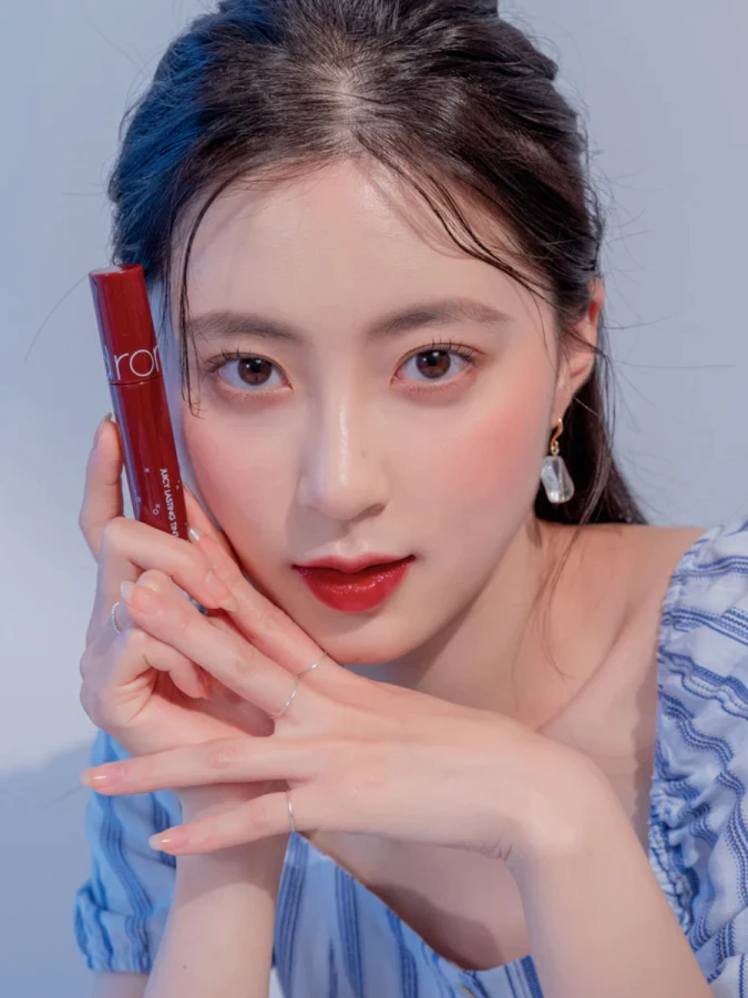 Сочный глянцевый тинт для губ со сливовым оттенком rom&nd Juicy Lasting Tint 17 Plum Coke