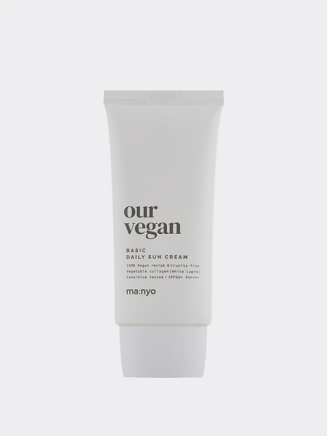 Солнцезащитный крем для лица с растительными экстрактами Ma:nyo Factory Our Vegan Sun Cream Basic SPF50+ PA++++