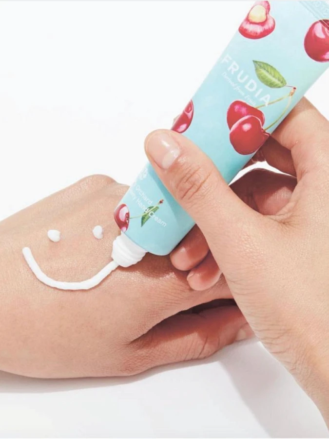 Крем для рук с вишней FRUDIA Squeeze Therapy Cherry Hand Cream