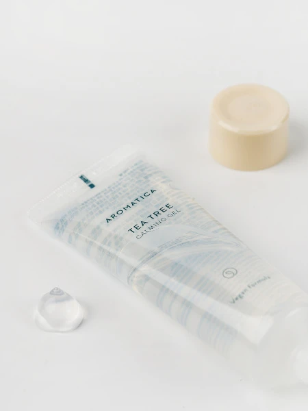 МИНИ Противовоспалительный гель для лица и тела с чайным деревом AROMATICA Tea Tree Calming Gel МИНИ Противовоспалительный гель для лица и тела с чайным деревом AROMATICA Tea Tree Calming Gel