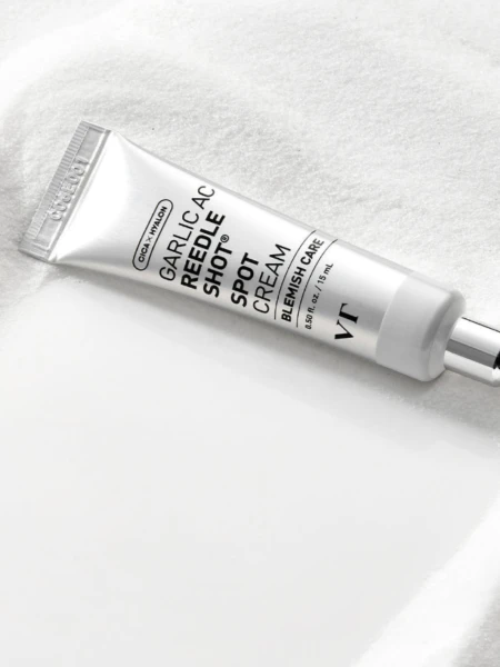 Точечный крем против воспалений с экстрактом чеснока и спикулами VT Garlic AC Reedle Shot Spot Cream