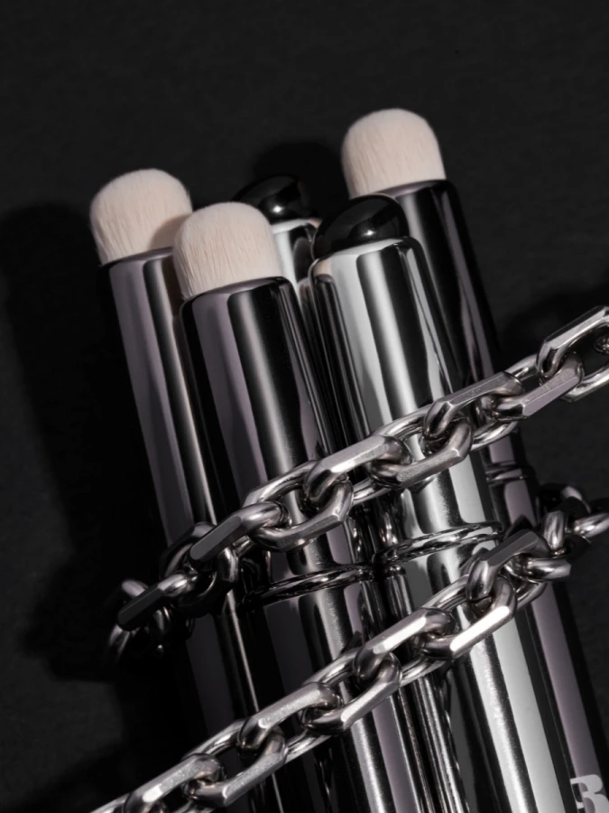 Пальчиковая кисть для макияжа губ BRAYE Fingertip Lip Brush Пальчиковая кисть для макияжа губ BRAYE Fingertip Lip Brush