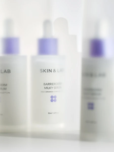 Укрепляющая сыворотка с молочными протеинами и керамидами SKIN&LAB Barrierderm Milky Serum