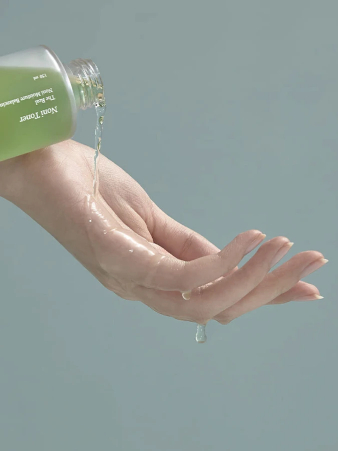 Освежающий тонер для лица с экстрактом нони Celimax The Real Noni Moisture Balancing Toner