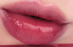 Лёгкий глянцевый тинт в ягодном оттенке rom&nd DEWY·FUL Water Tint 08 Berry Divine