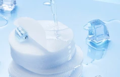 Успокаивающие тонер-пэды с гиалуроновой кислотой и цинком Isntree Ultra-Low Molecular Hyaluronic Acid Zinc Cooling Pad