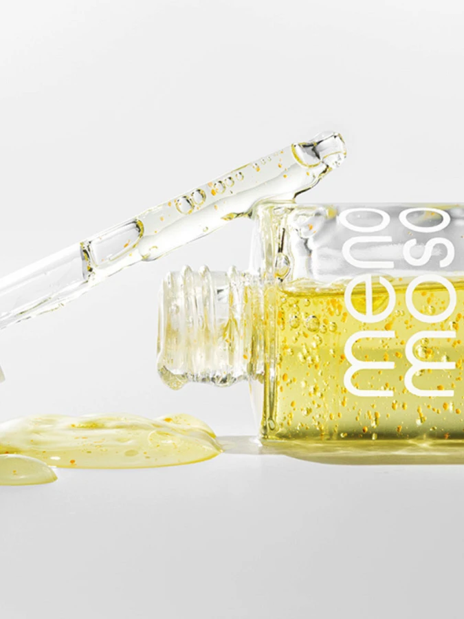 Осветляющая сыворотка для лица с комплексом витаминов MENOMOSO Vitamin Brightening Capsule Serum