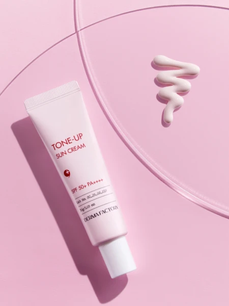 Солнцезащитный крем с каламином Derma Factory Inorganic Tone-Up Sun Cream SPF50+ PA++++