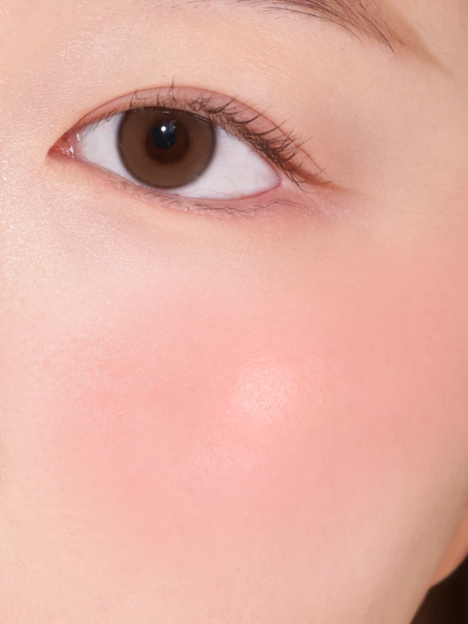 Кремовые румяна в тёплом розовом оттенке AMUSE Soft Cream Cheek 02 Pink Toast
